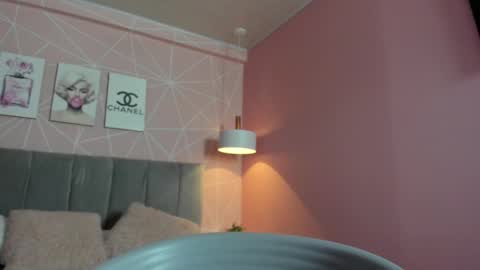 Snapshot of dolly_zoe chatting on February 13, 2025, 5:26 am Call me Zoe online show from February 13, 2025, 5:26 am
