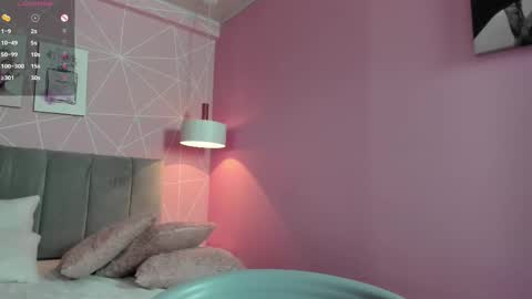 Snapshot of dolly_zoe chatting on February 24, 2025, 8:49 am Call me Zoe online show from February 24, 2025, 8:49 am