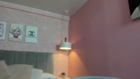 Snapshot of dolly_zoe chatting on September 24, 2025, 9:51 pm Call me Zoe  online show from September 24, 2025, 9:51 pm
