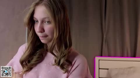 Emilia online show from September 18, 2025, 6:32 pm