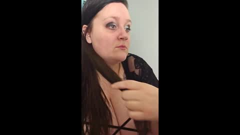 dollydarkside online show from March 1, 2026, 8:11 pm