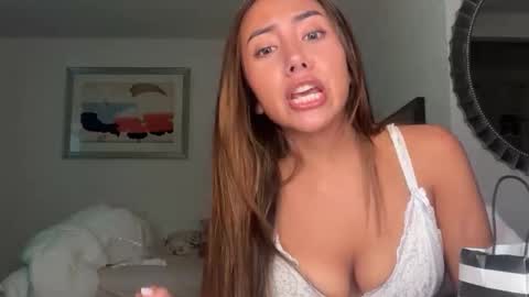 Dolly Rhodes online show from April 1, 2026, 2:12 am