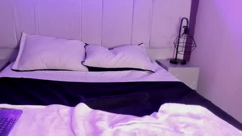 Snapshot of dollywood_ chatting on October 6, 2025, 8:28 pm DollyWood online show from October 6, 2025, 8:28 pm