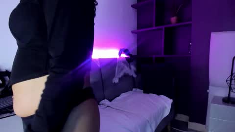 Snapshot of dollywood_ chatting on October 18, 2025, 8:31 pm DollyWood online show from October 18, 2025, 8:31 pm