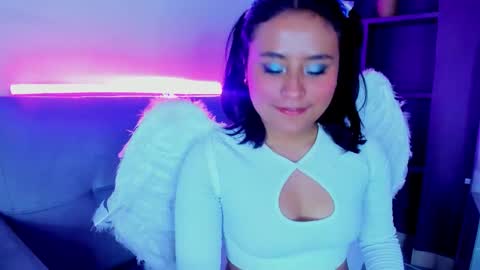 Snapshot of dollywood_ chatting on October 21, 2025, 8:09 pm DollyWood online show from October 21, 2025, 8:09 pm