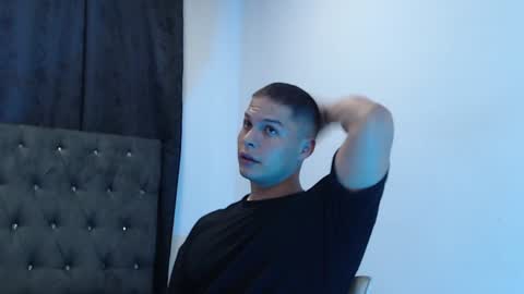 Domimick Crawford online show from December 9, 2024, 1:07 am