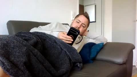 dombio_12 online show from March 1, 2026, 1:13 pm