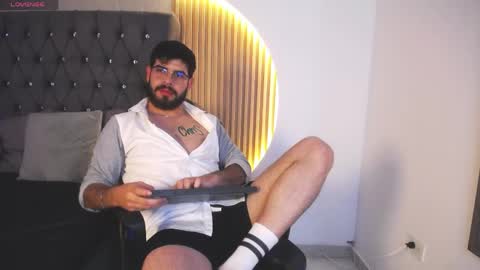 Snapshot of domboy_ chatting on May 6, 2026, 8:03 pm domboy online show from May 6, 2026, 8:03 pm
