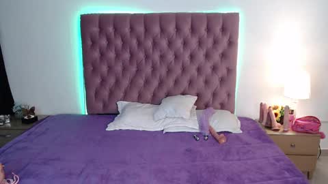 Snapshot of domenica_west chatting on December 29, 2024, 3:46 pm domenica online show from December 29, 2024, 3:46 pm