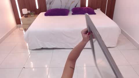 Snapshot of domenica_west chatting on September 9, 2025, 12:05 pm domenica online show from September 9, 2025, 12:05 pm