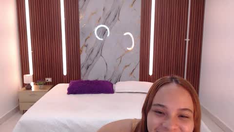 Snapshot of domenica_west chatting on September 10, 2025, 12:16 pm domenica online show from September 10, 2025, 12:16 pm