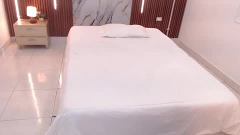 Snapshot of domenica_west chatting on September 28, 2025, 12:10 pm domenica online show from September 28, 2025, 12:10 pm