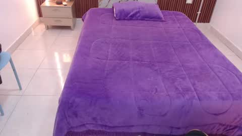 Snapshot of domenica_west chatting on October 2, 2025, 12:12 pm domenica online show from October 2, 2025, 12:12 pm