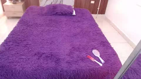 Snapshot of domenica_west chatting on October 11, 2025, 12:04 pm domenica online show from October 11, 2025, 12:04 pm