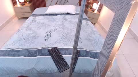 Snapshot of domenica_west chatting on October 14, 2025, 12:28 pm domenica online show from October 14, 2025, 12:28 pm