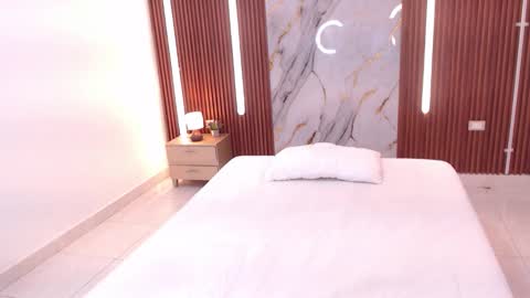 Snapshot of domenica_west chatting on October 16, 2025, 12:39 pm domenica online show from October 16, 2025, 12:39 pm