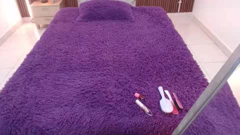 Snapshot of domenica_west chatting on October 29, 2025, 12:29 pm domenica online show from October 29, 2025, 12:29 pm