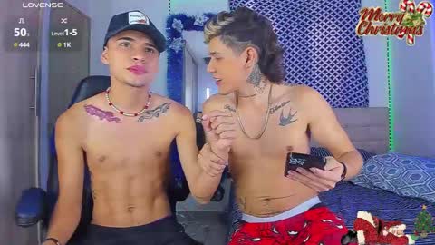 Snapshot of domenique_stoll chatting on December 15, 2024, 2:27 pm DAVID 3 online show from December 15, 2024, 2:27 pm