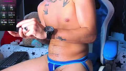 Snapshot of domenique_stoll chatting on October 9, 2025, 11:47 pm DAVID 3 online show from October 9, 2025, 11:47 pm