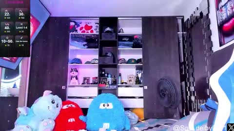 Snapshot of domenique_stoll chatting on October 13, 2025, 11:49 pm DAVID 3 online show from October 13, 2025, 11:49 pm