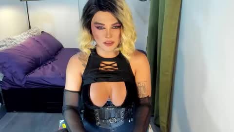 Snapshot of domina_angela chatting on April 4, 2026, 1:30 pm ANGELA online show from April 4, 2026, 1:30 pm