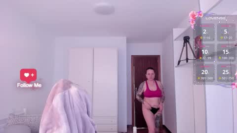 Snapshot of domina_deivis chatting on October 20, 2025, 11:21 am I WILL BE BACK ON WEDNESDAY DECEMBER 4 0100AM COLOMBIA TIME    online show from October 20, 2025, 11:21 am