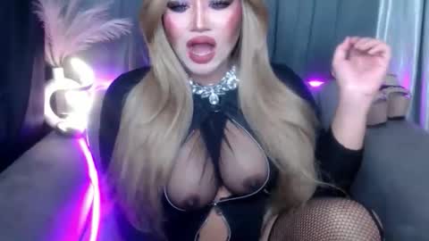 dominant10inchcock online show from December 20, 2025, 1:34 am