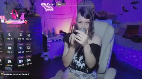 Snapshot of dominantman18064 chatting on June 1, 2026, 11:17 pm Bigbearnbunnyboy online show from June 1, 2026, 11:17 pm