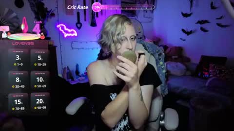 Snapshot of dominantman18064 chatting on July 9, 2026, 10:25 pm Bigbearnbunnyboy online show from July 9, 2026, 10:25 pm