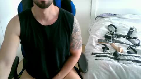 DominatedTitan online show from April 25, 2026, 10:51 am