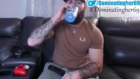 Snapshot of dominatingher69 chatting on January 7, 2025, 3:33 pm dominatingher69 online show from January 7, 2025, 3:33 pm