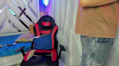 DOMI online show from April 26, 2026, 3:26 am