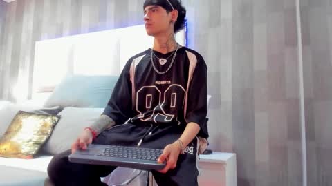 Dominic foox online show from February 10, 2026, 12:42 pm