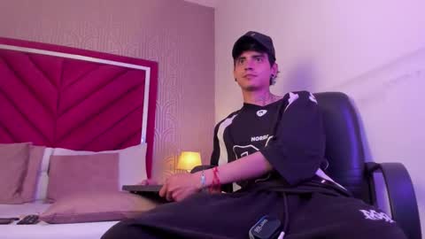 Dominic foox online show from March 7, 2026, 3:42 pm