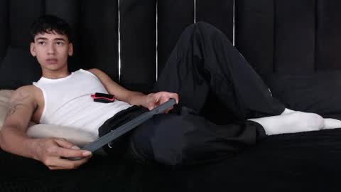 Snapshot of dominic_ghost chatting on April 15, 2026, 2:18 am Dominic online show from April 15, 2026, 2:18 am