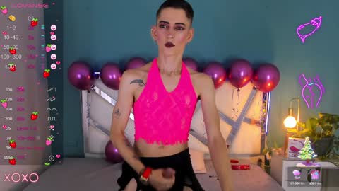 Snapshot of dominic_thailor chatting on December 24, 2024, 5:55 pm Dominic online show from December 24, 2024, 5:55 pm