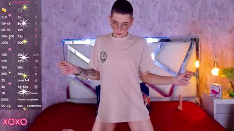 Dominic online show from November 11, 2025, 2:17 pm