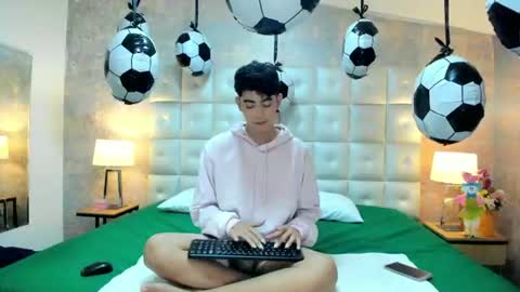 Snapshot of dominicjay_ chatting on June 13, 2026, 7:34 pm DOMINIC online show from June 13, 2026, 7:34 pm