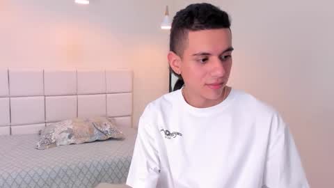 Snapshot of dominicjonnes chatting on February 24, 2026, 7:01 pm dominicjonnes online show from February 24, 2026, 7:01 pm