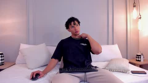 Snapshot of dominick_star chatting on September 21, 2025, 4:03 am Dominick Star online show from September 21, 2025, 4:03 am