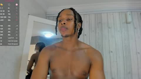 Snapshot of dominicsccott chatting on June 5, 2026, 12:33 pm Dominicscott online show from June 5, 2026, 12:33 pm