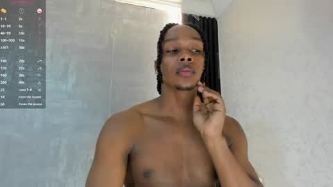 Snapshot of dominicsccott chatting on June 10, 2026, 12:37 pm Dominicscott online show from June 10, 2026, 12:37 pm