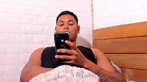 Snapshot of dominicvera chatting on October 17, 2025, 2:41 pm DominicVera online show from October 17, 2025, 2:41 pm