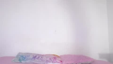 Snapshot of dominika_angel chatting on May 28, 2026, 2:20 am online show from May 28, 2026, 2:20 am