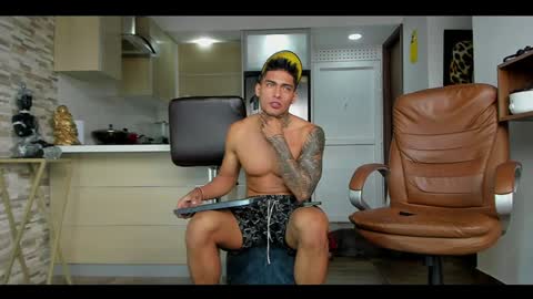 Only fans Ronnie col---InstaRonniecolleman  online show from December 16, 2024, 4:49 pm