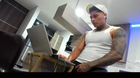 Snapshot of dominiofit chatting on March 30, 2026, 12:00 am Only fans Ronnie col---InstaRonniecolleman online show from March 30, 2026, 12:00 am