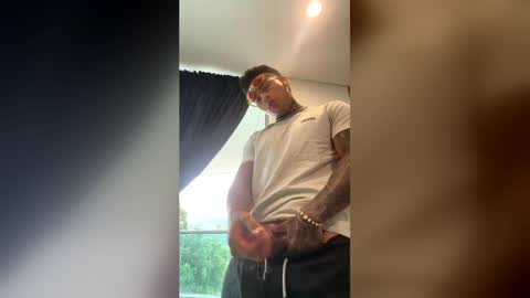 Snapshot of dominiofit chatting on April 8, 2026, 1:55 pm Only fans Ronnie col---InstaRonniecolleman online show from April 8, 2026, 1:55 pm