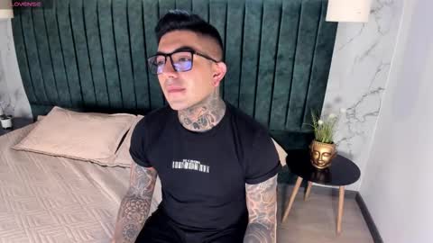 dominique_caron online show from September 11, 2025, 11:43 am