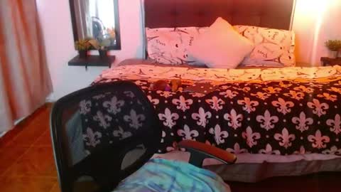 Snapshot of domink_gilr chatting on June 22, 2026, 7:00 pm D O M I N K online show from June 22, 2026, 7:00 pm