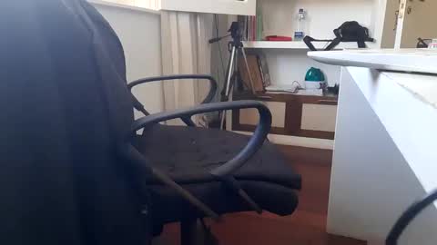 Snapshot of domruanjf chatting on October 1, 2025, 5:52 pm Dom Ruan CF online show from October 1, 2025, 5:52 pm